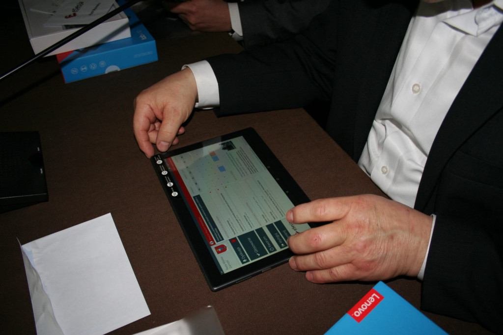 Zamość: Rada miasta zagłosuje przez tablety. Wdrożenie programu eSesja [FOTO, VIDEO]