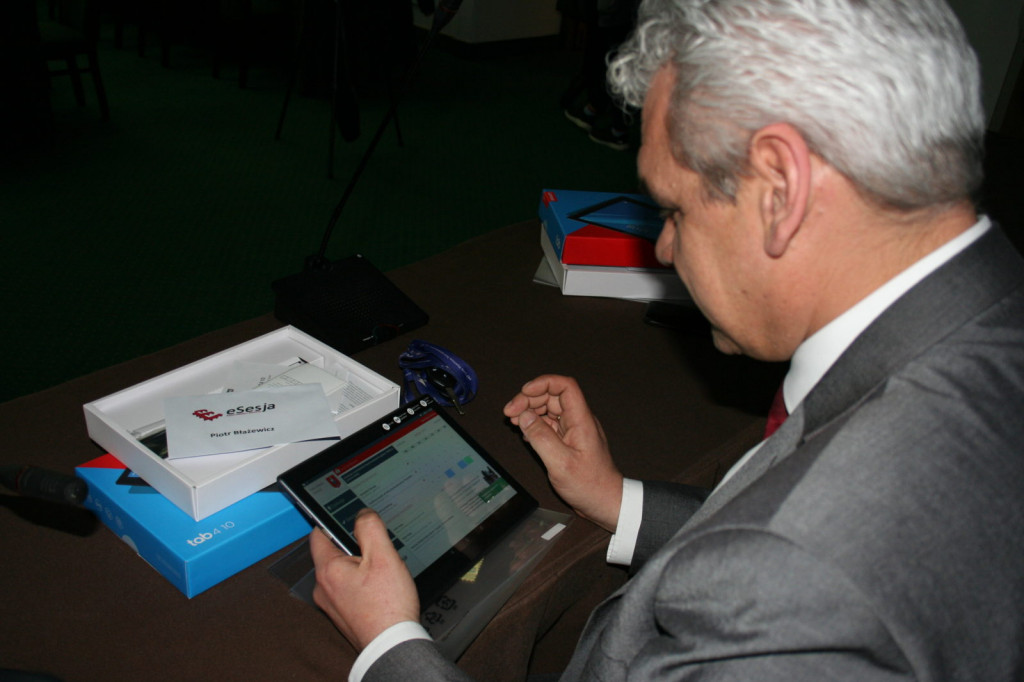 Zamość: Rada miasta zagłosuje przez tablety. Wdrożenie programu eSesja [FOTO, VIDEO]