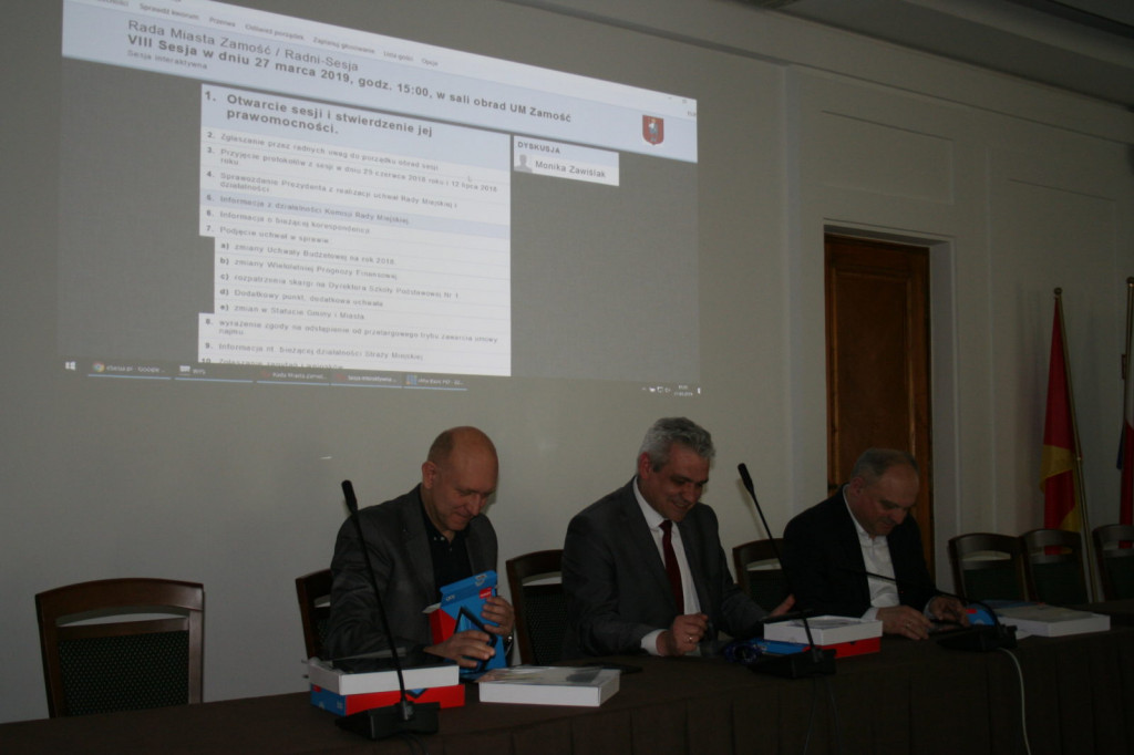 Zamość: Rada miasta zagłosuje przez tablety. Wdrożenie programu eSesja [FOTO, VIDEO]
