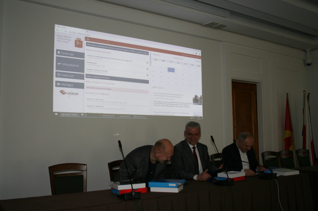 Zamość: Rada miasta zagłosuje przez tablety. Wdrożenie programu eSesja [FOTO, VIDEO]