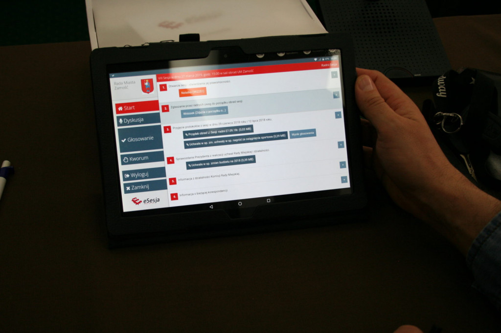 Zamość: Rada miasta zagłosuje przez tablety. Wdrożenie programu eSesja [FOTO, VIDEO]