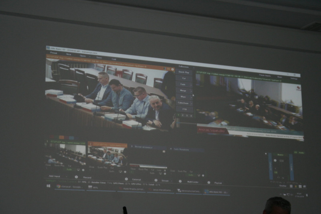 Zamość: Rada miasta zagłosuje przez tablety. Wdrożenie programu eSesja [FOTO, VIDEO]