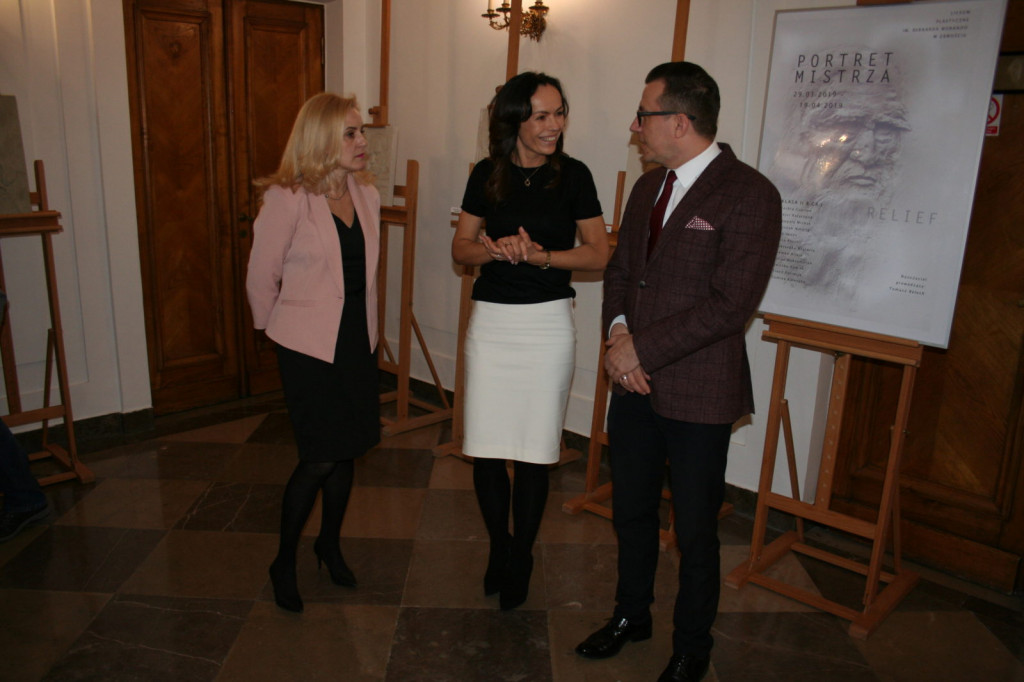 Zamość: Wernisaż reliefów w Ratuszu [FOTO]