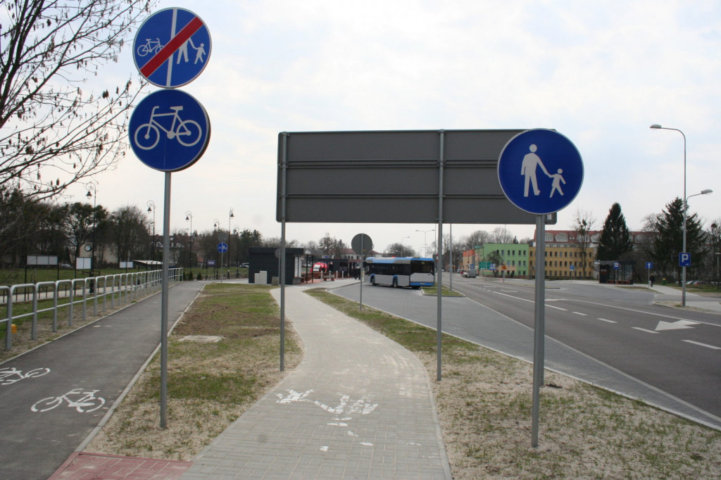 Zamość: Centrum przesiadkowe dla podróżnych i 8 autobusów oficjalnie oddane [FOTO, VIDEO]