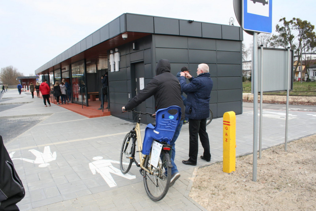 Zamość: Centrum przesiadkowe dla podróżnych i 8 autobusów oficjalnie oddane [FOTO, VIDEO]
