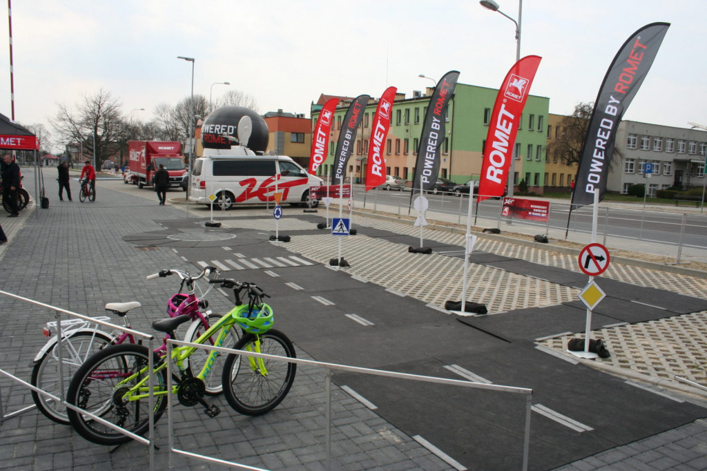 Zamość: Centrum przesiadkowe dla podróżnych i 8 autobusów oficjalnie oddane [FOTO, VIDEO]
