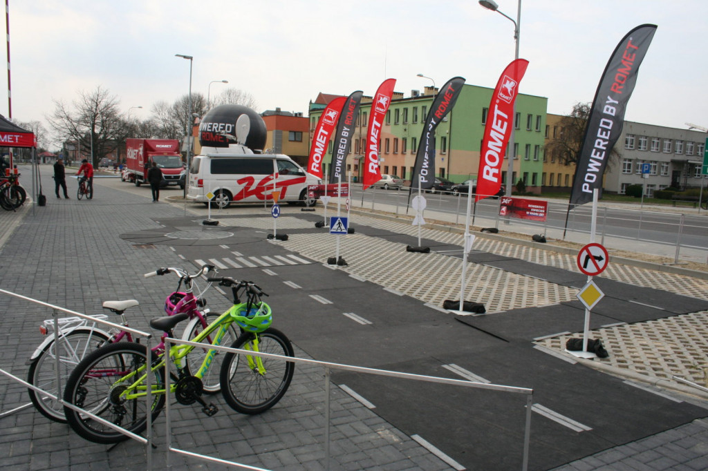 Zamość: Centrum przesiadkowe dla podróżnych i 8 autobusów oficjalnie oddane [FOTO, VIDEO]