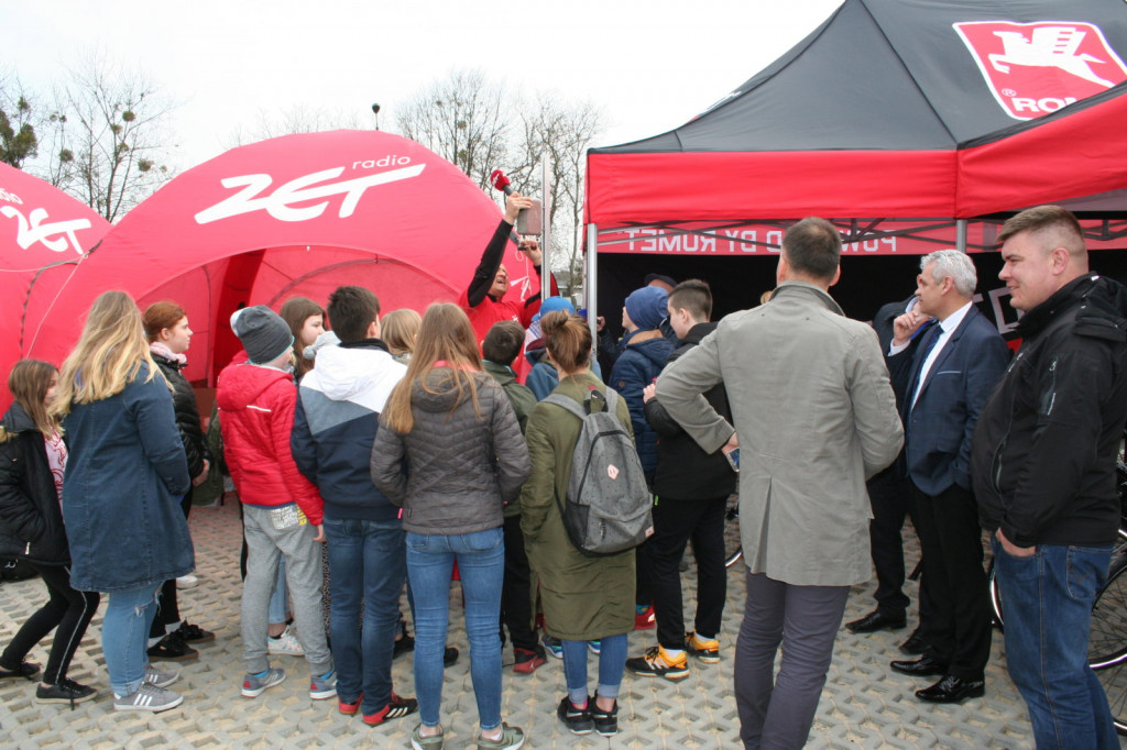 Zamość: Centrum przesiadkowe dla podróżnych i 8 autobusów oficjalnie oddane [FOTO, VIDEO]