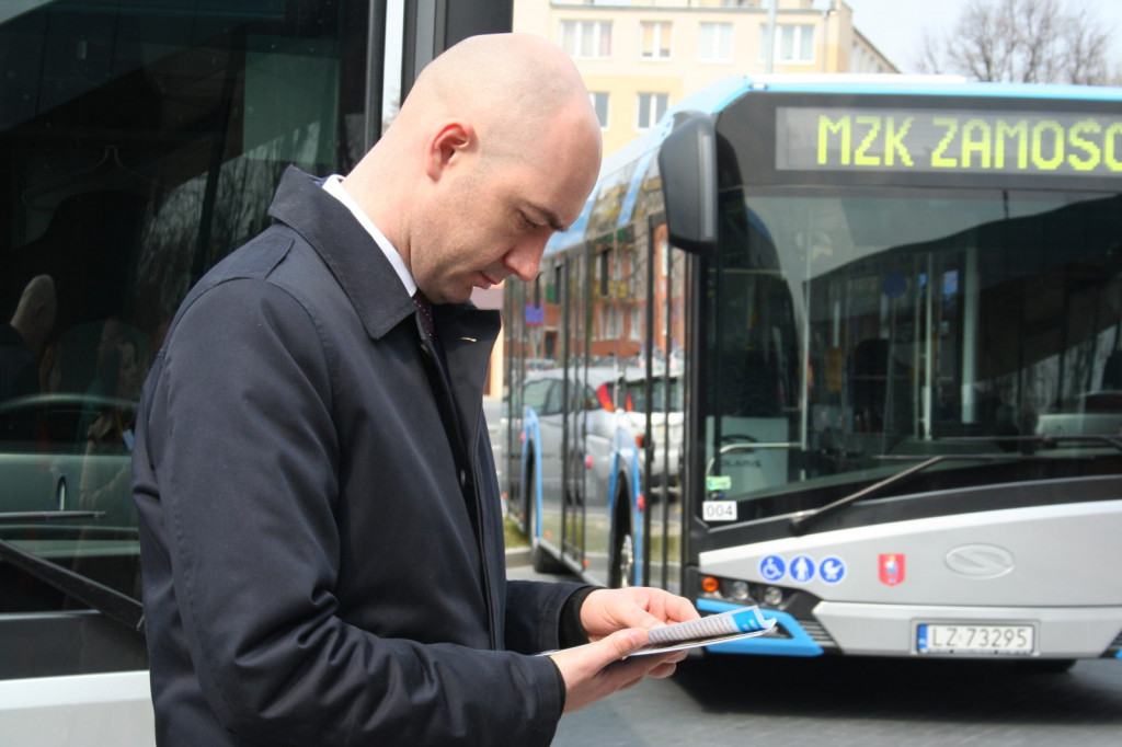 Zamość: Centrum przesiadkowe dla podróżnych i 8 autobusów oficjalnie oddane [FOTO, VIDEO]