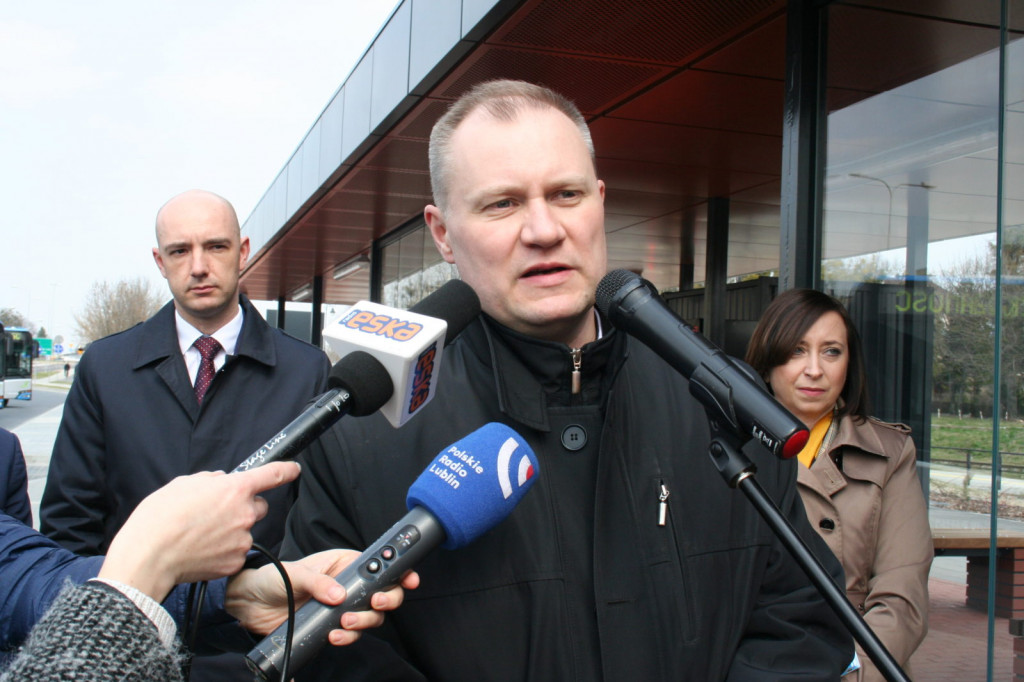 Zamość: Centrum przesiadkowe dla podróżnych i 8 autobusów oficjalnie oddane [FOTO, VIDEO]