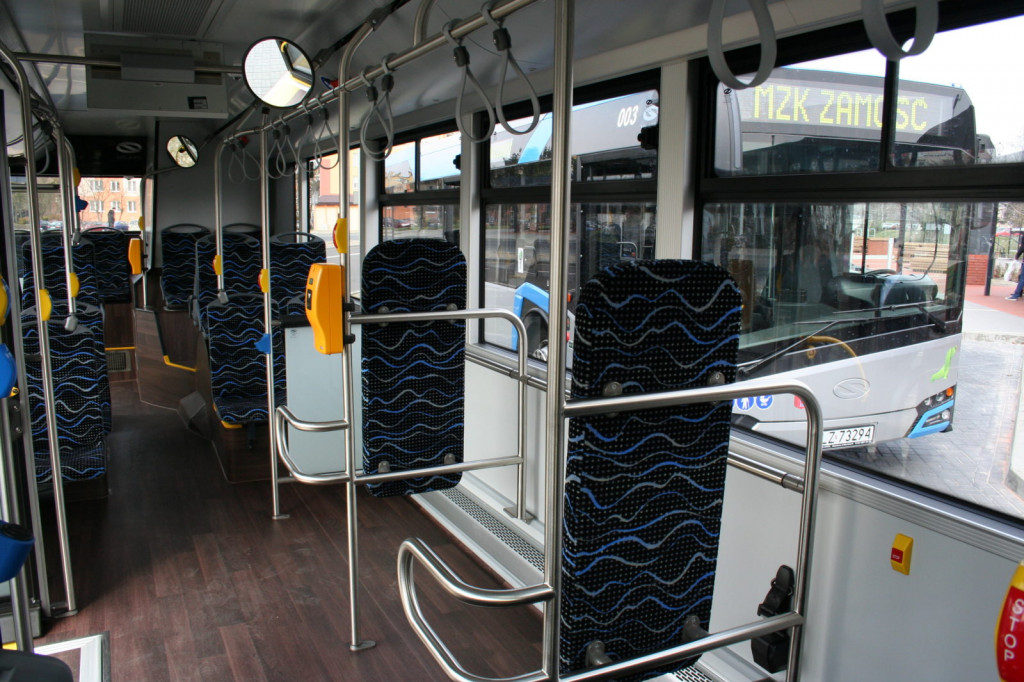 Zamość: Centrum przesiadkowe dla podróżnych i 8 autobusów oficjalnie oddane [FOTO, VIDEO]