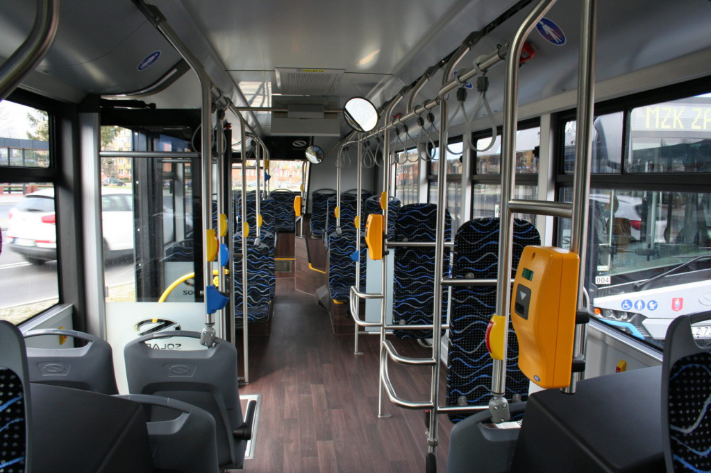 Zamość: Centrum przesiadkowe dla podróżnych i 8 autobusów oficjalnie oddane [FOTO, VIDEO]