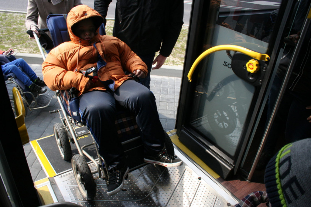 Zamość: Centrum przesiadkowe dla podróżnych i 8 autobusów oficjalnie oddane [FOTO, VIDEO]