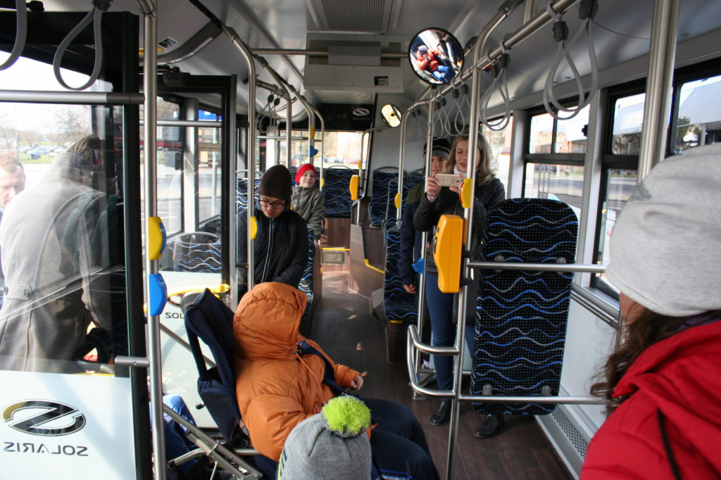 Zamość: Centrum przesiadkowe dla podróżnych i 8 autobusów oficjalnie oddane [FOTO, VIDEO]
