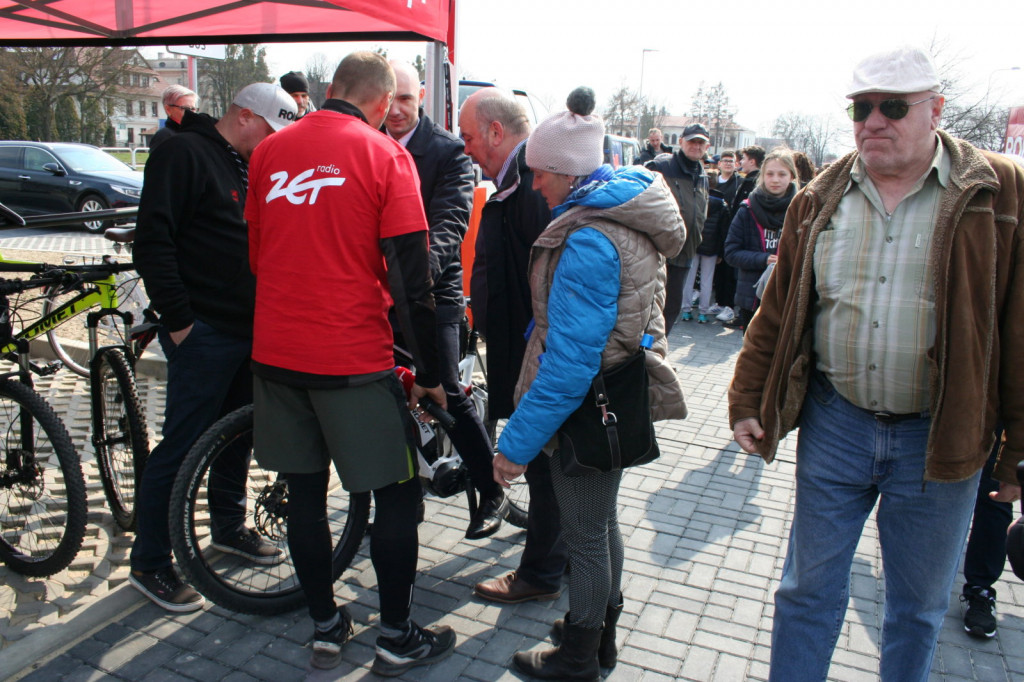 Zamość: Centrum przesiadkowe dla podróżnych i 8 autobusów oficjalnie oddane [FOTO, VIDEO]