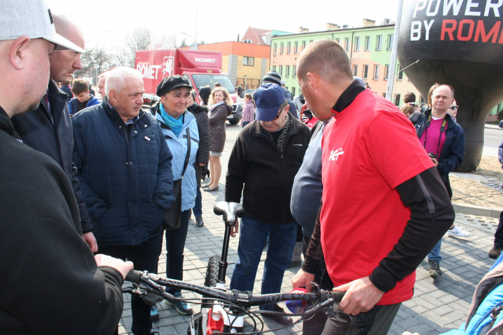 Zamość: Centrum przesiadkowe dla podróżnych i 8 autobusów oficjalnie oddane [FOTO, VIDEO]