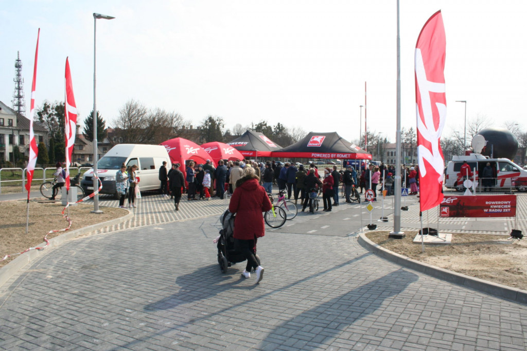 Zamość: Centrum przesiadkowe dla podróżnych i 8 autobusów oficjalnie oddane [FOTO, VIDEO]