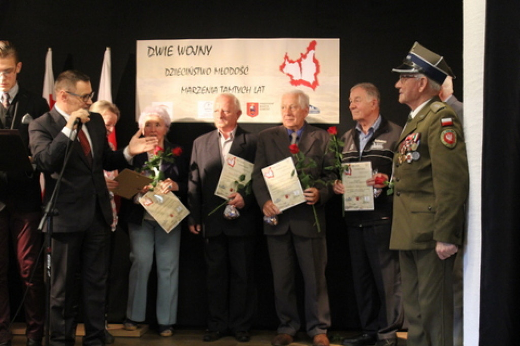 Dwie wojny - dzieciństwo, młodość, marzenia tamtych lat.
