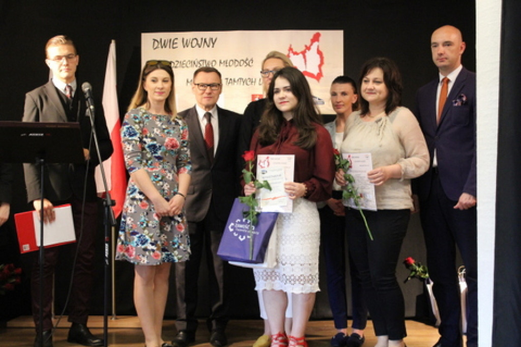 Dwie wojny - dzieciństwo, młodość, marzenia tamtych lat.