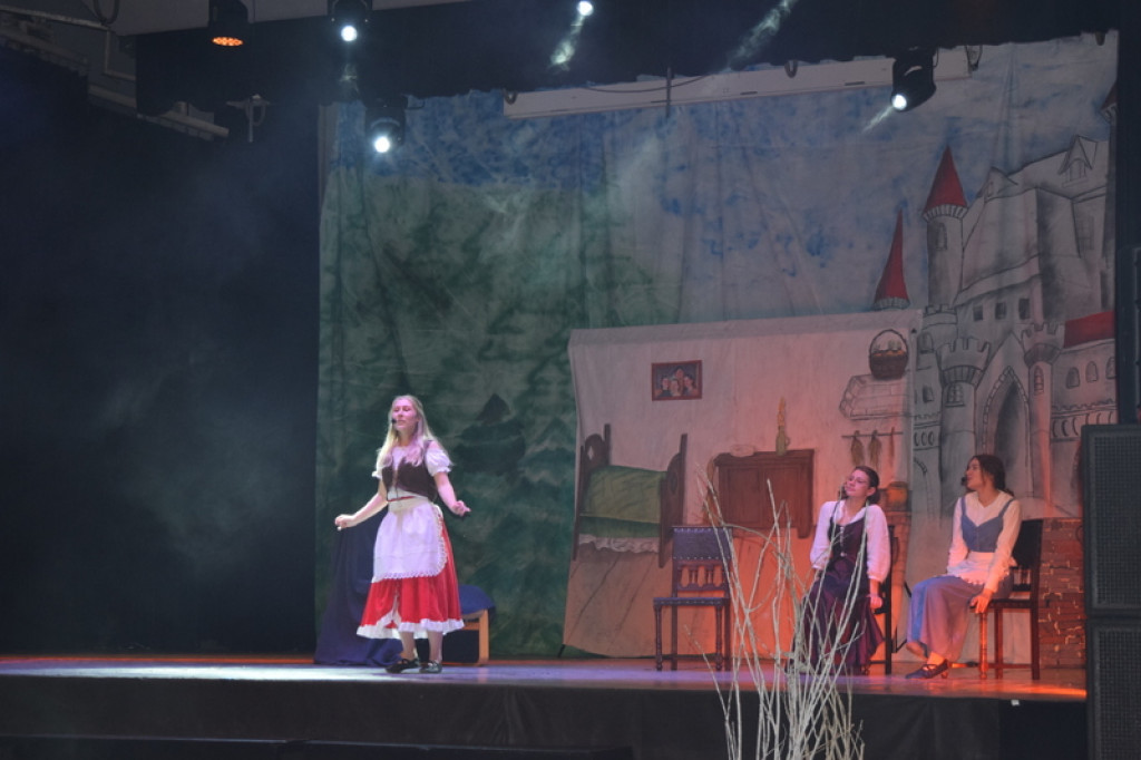 Uczniowie znowu na scenie!