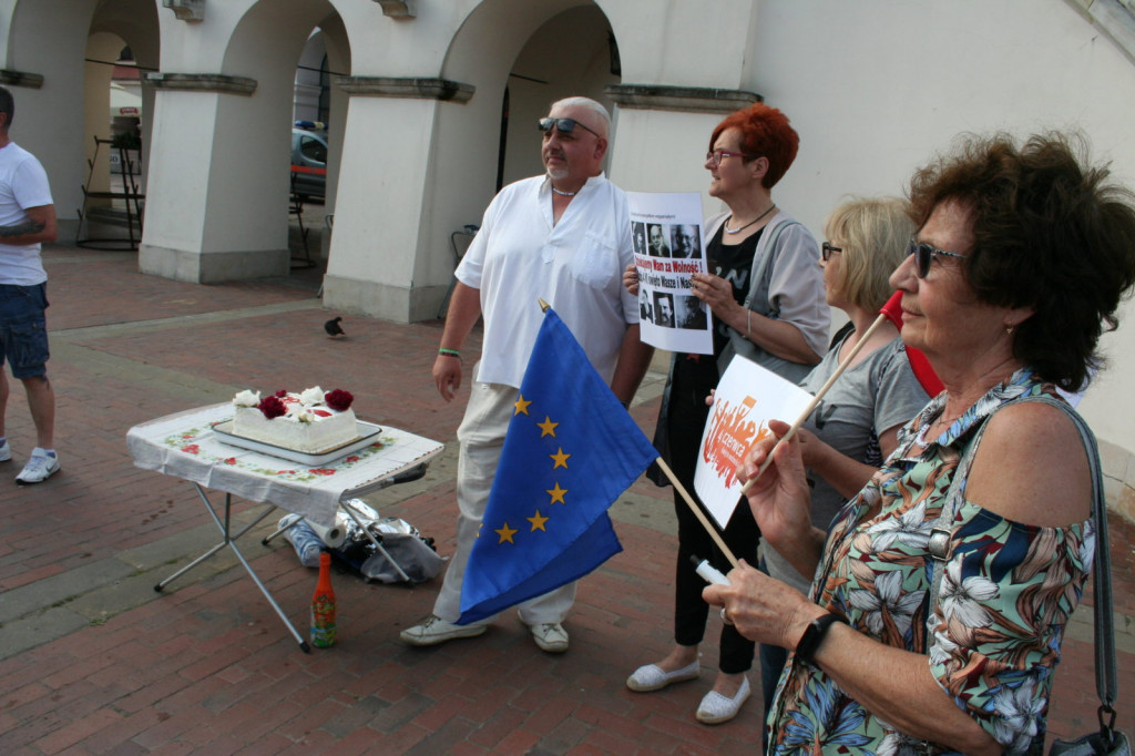 Happening i tort z okazji 30. rocznicy wolnych wyborów