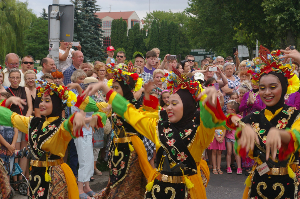 Kolorowo i międzynarodowo