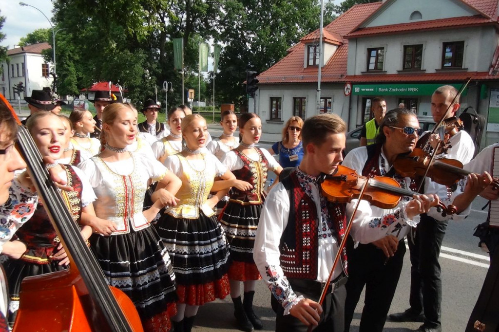Kolorowo i międzynarodowo