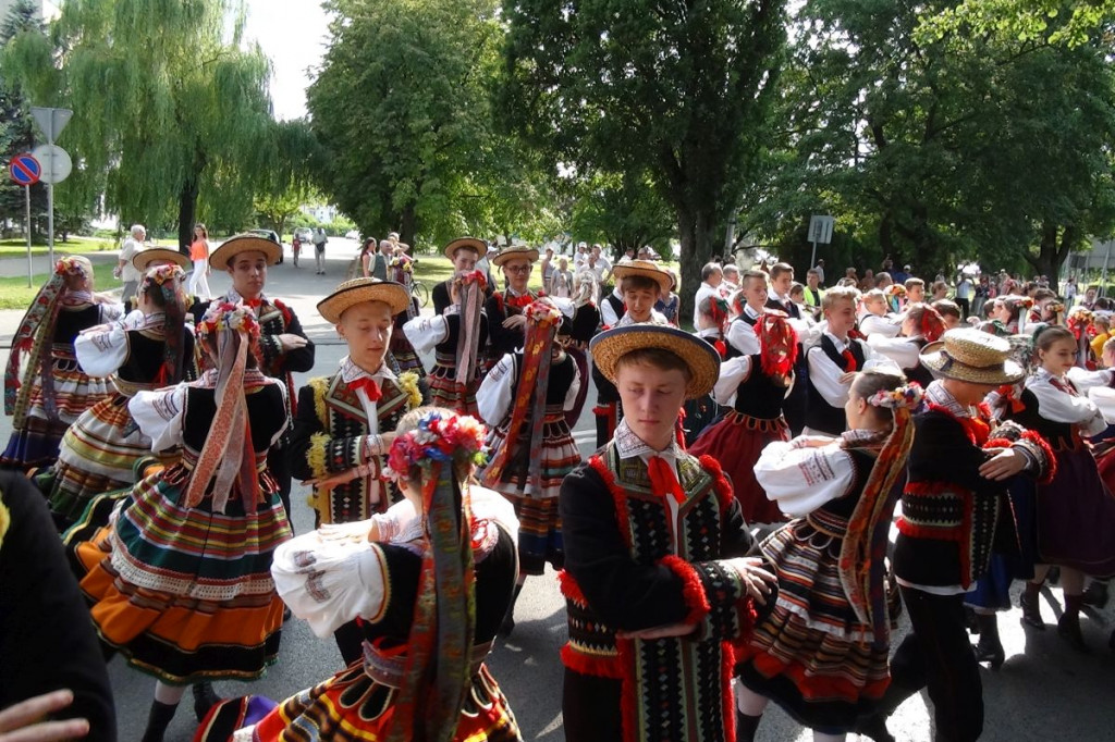 Kolorowo i międzynarodowo