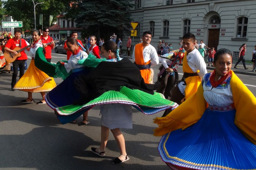 Kolorowo i międzynarodowo