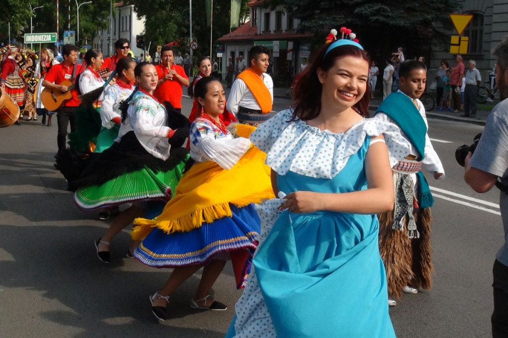 Kolorowo i międzynarodowo