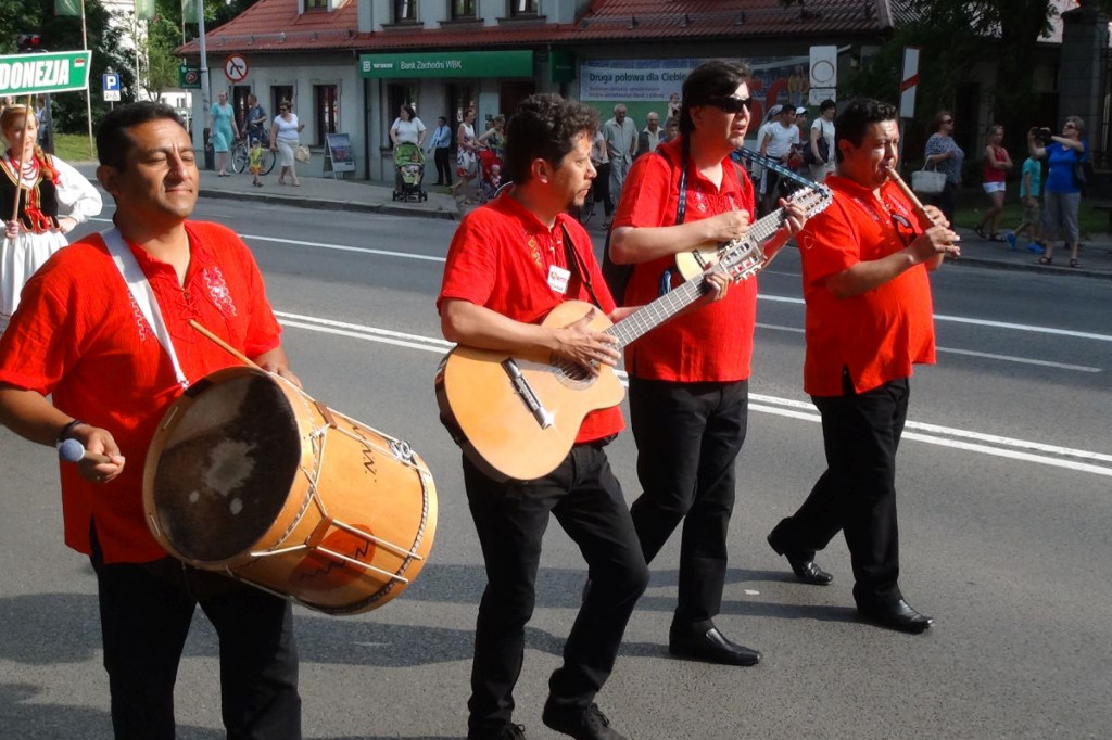 Kolorowo i międzynarodowo