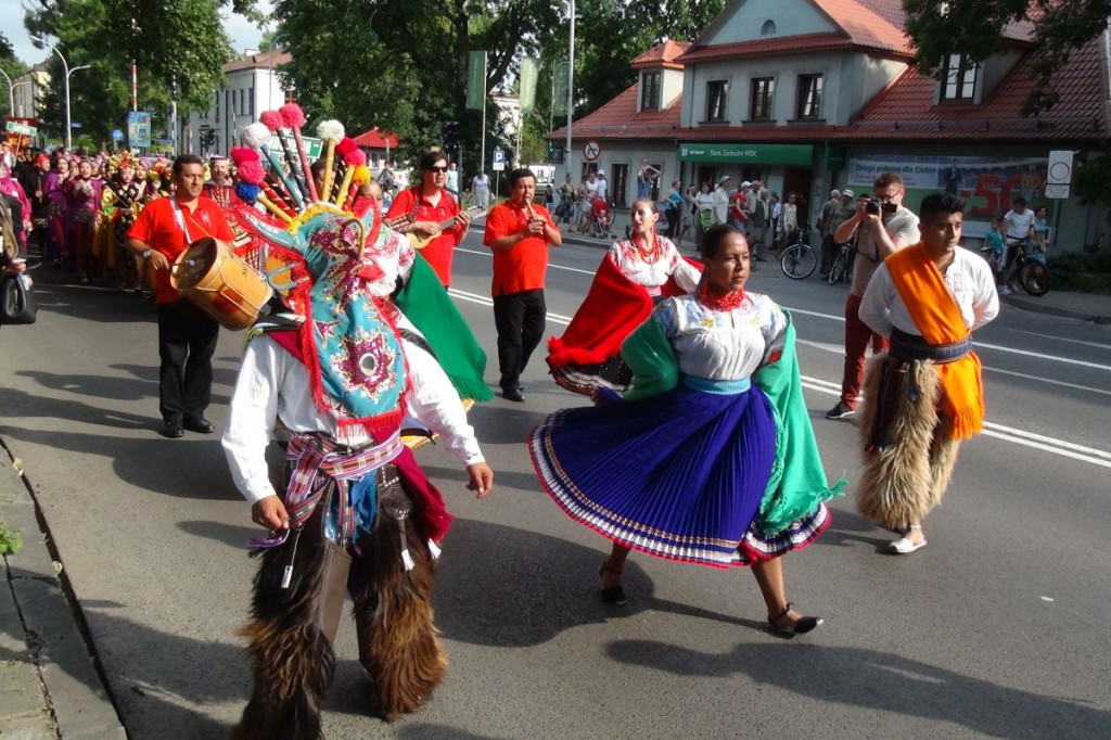 Kolorowo i międzynarodowo