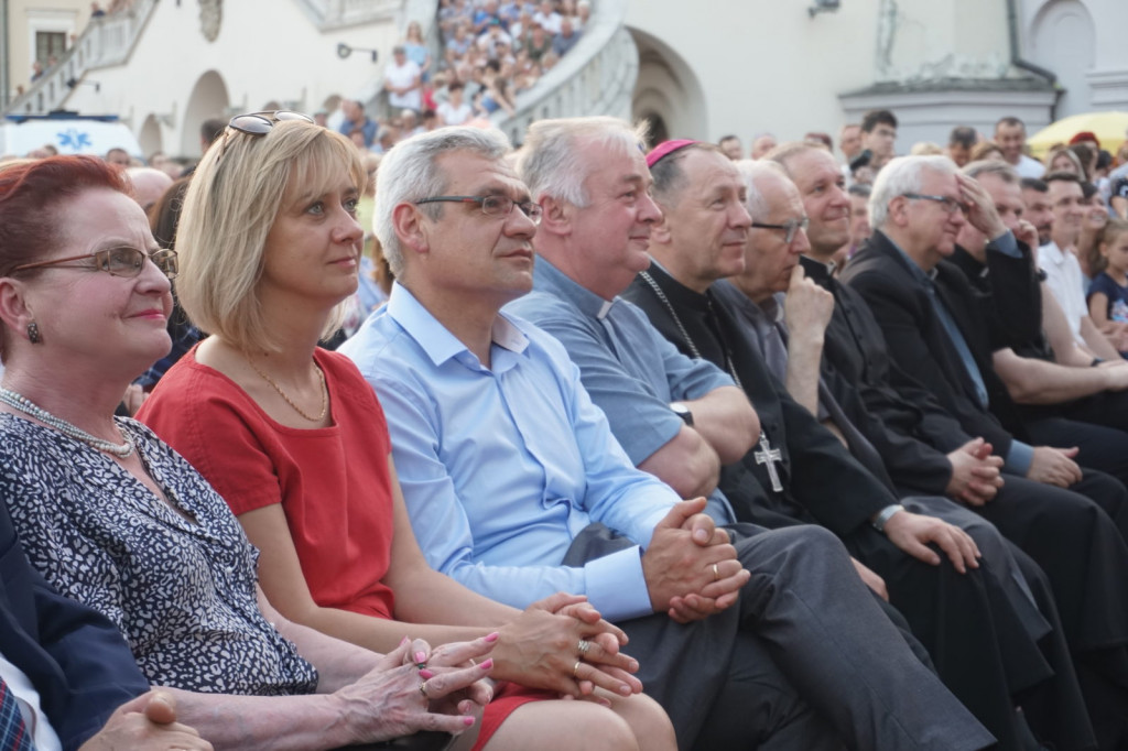 Zamojski Dzień Papieski 2019. Tłumy na koncercie Golec uOrkiestra [ZDJĘCIA]
