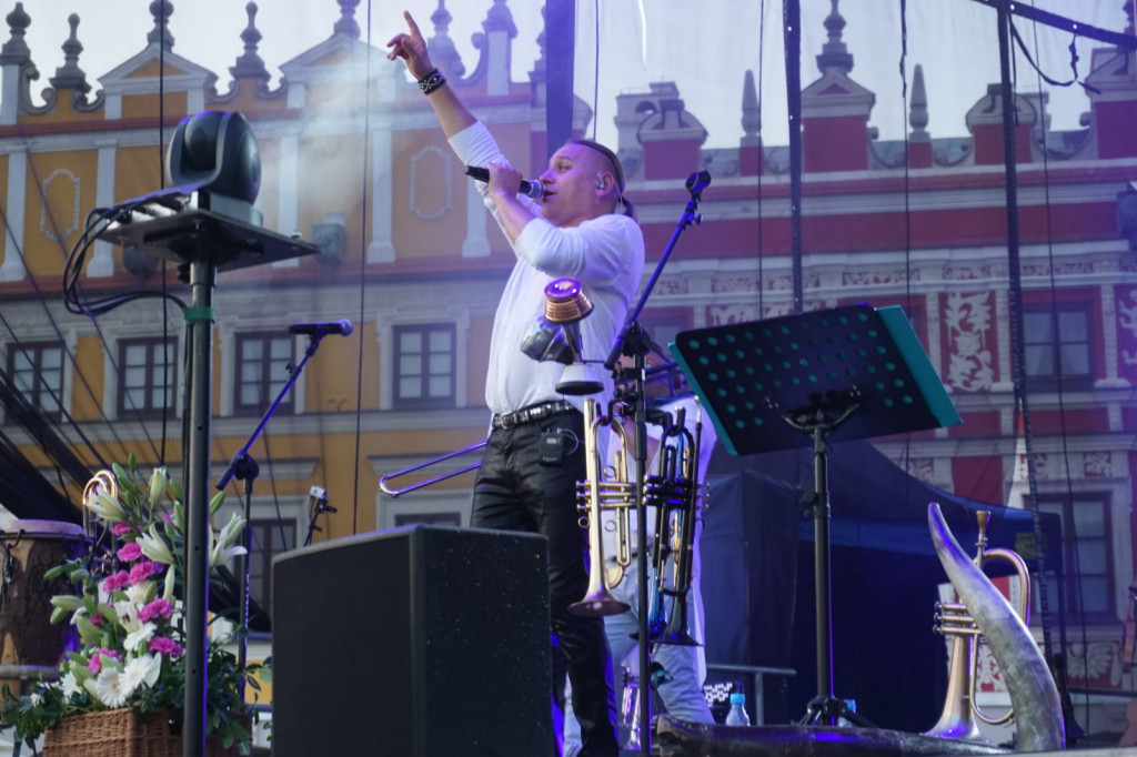 Zamojski Dzień Papieski 2019. Tłumy na koncercie Golec uOrkiestra [ZDJĘCIA]
