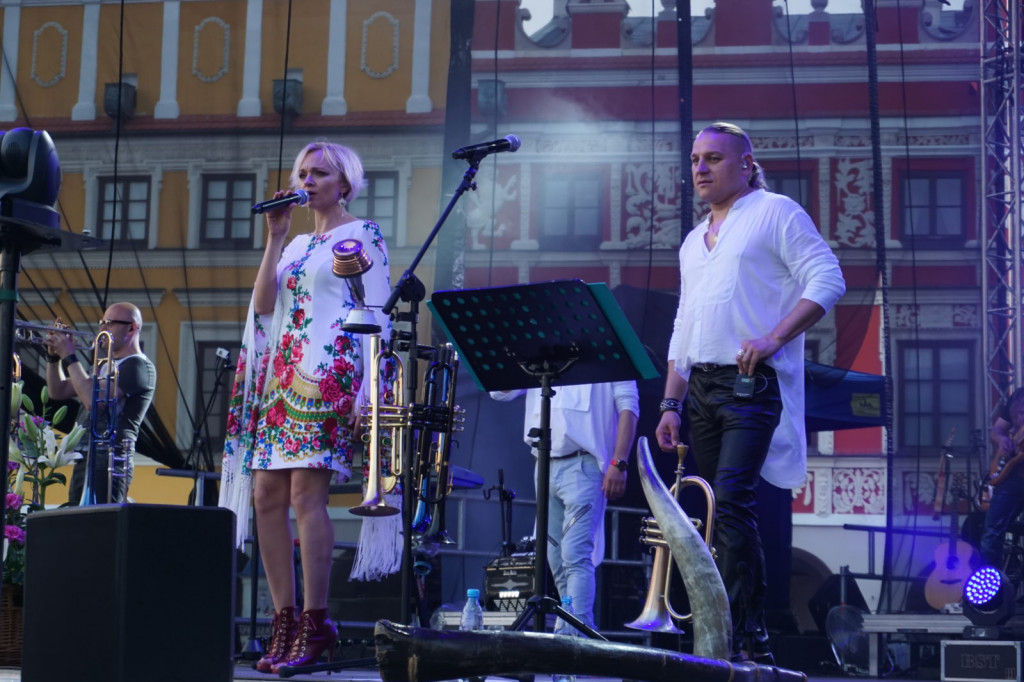 Zamojski Dzień Papieski 2019. Tłumy na koncercie Golec uOrkiestra [ZDJĘCIA]