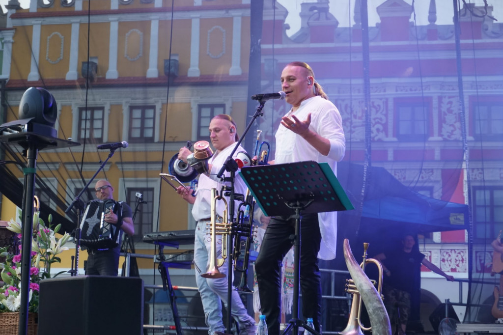 Zamojski Dzień Papieski 2019. Tłumy na koncercie Golec uOrkiestra [ZDJĘCIA]