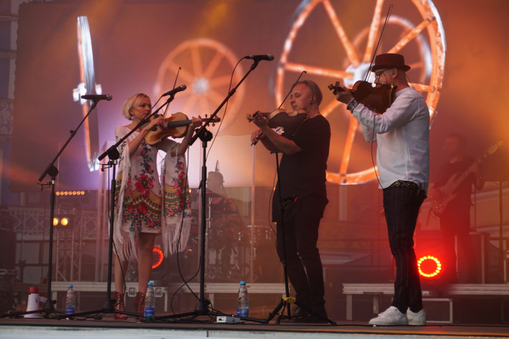 Zamojski Dzień Papieski 2019. Tłumy na koncercie Golec uOrkiestra [ZDJĘCIA]