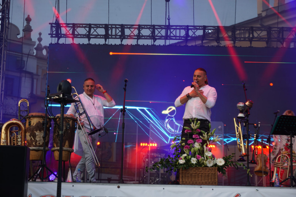 Zamojski Dzień Papieski 2019. Tłumy na koncercie Golec uOrkiestra [ZDJĘCIA]