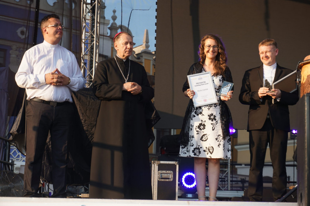 Zamojski Dzień Papieski 2019. Tłumy na koncercie Golec uOrkiestra [ZDJĘCIA]