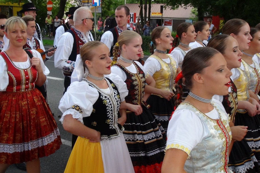 Kolorowo i międzynarodowo