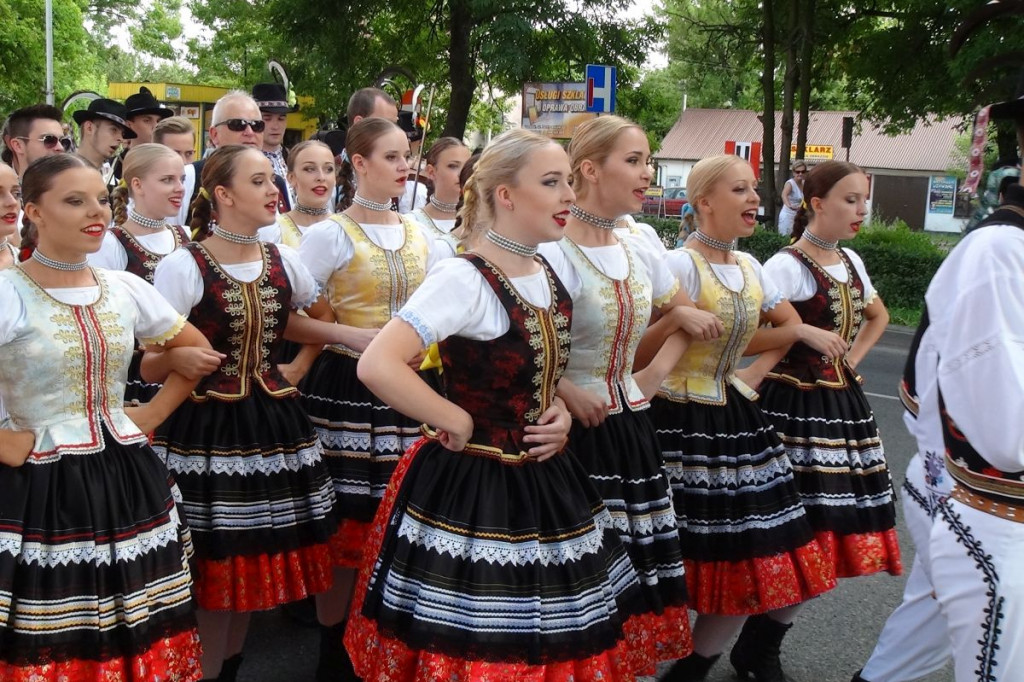 Kolorowo i międzynarodowo