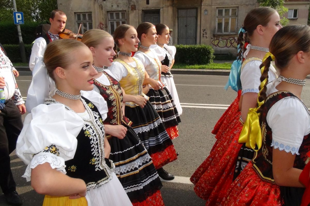 Kolorowo i międzynarodowo