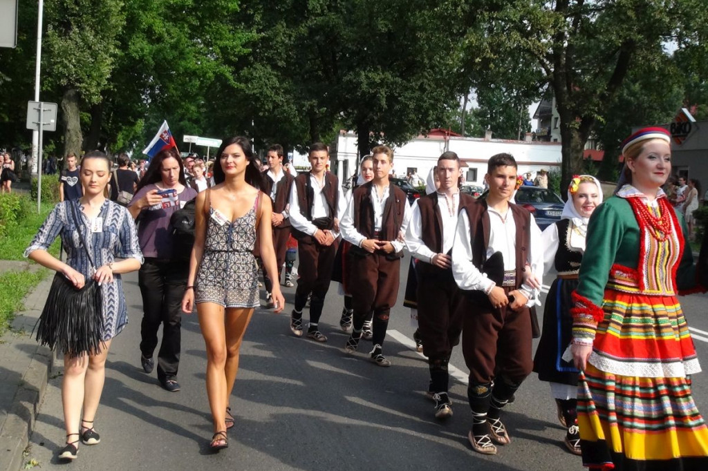 Kolorowo i międzynarodowo