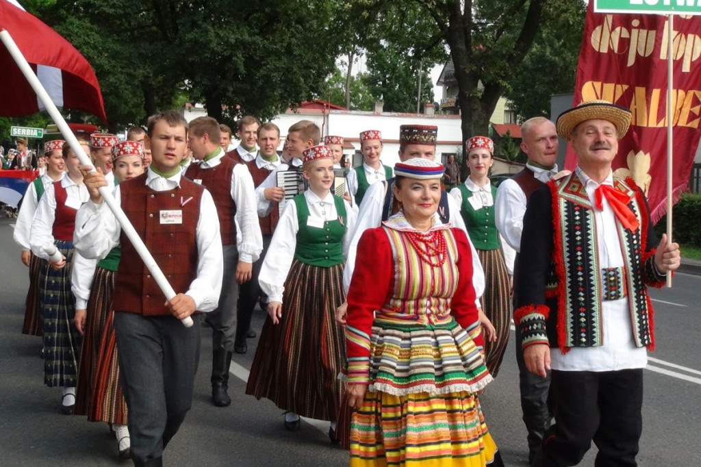 Kolorowo i międzynarodowo
