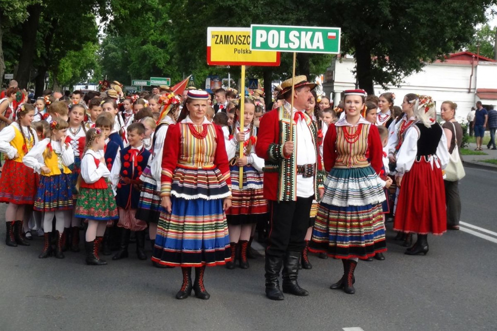 Kolorowo i międzynarodowo