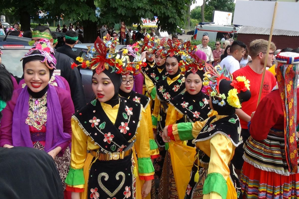 Kolorowo i międzynarodowo