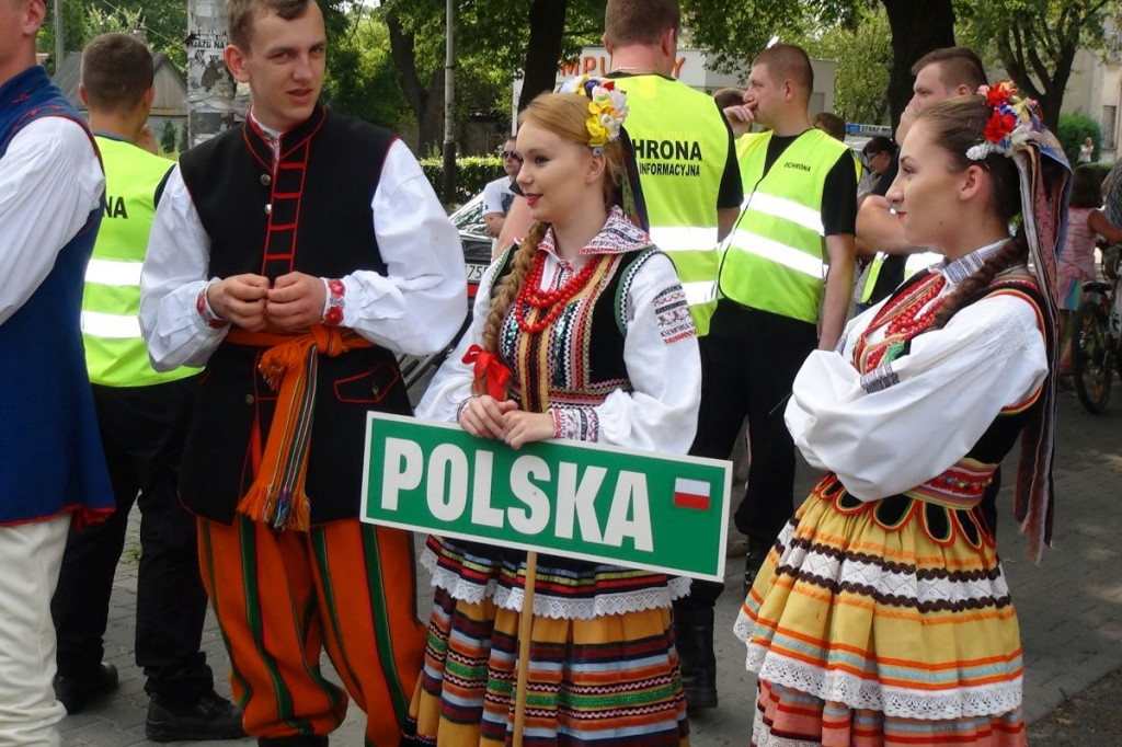 Kolorowo i międzynarodowo