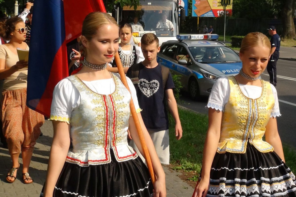 Kolorowo i międzynarodowo