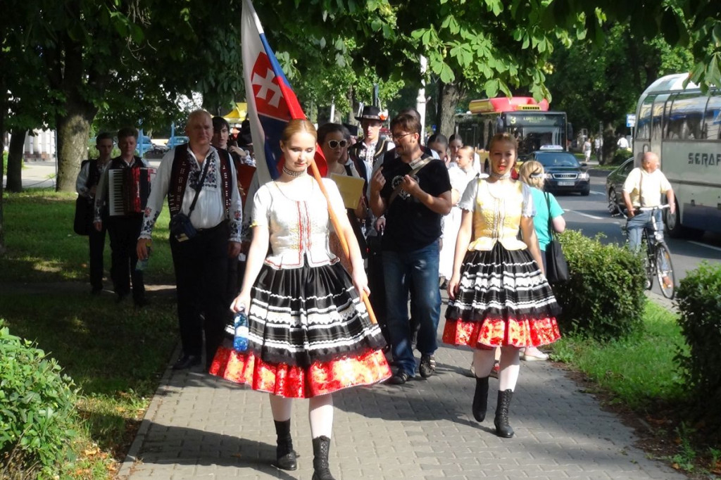 Kolorowo i międzynarodowo