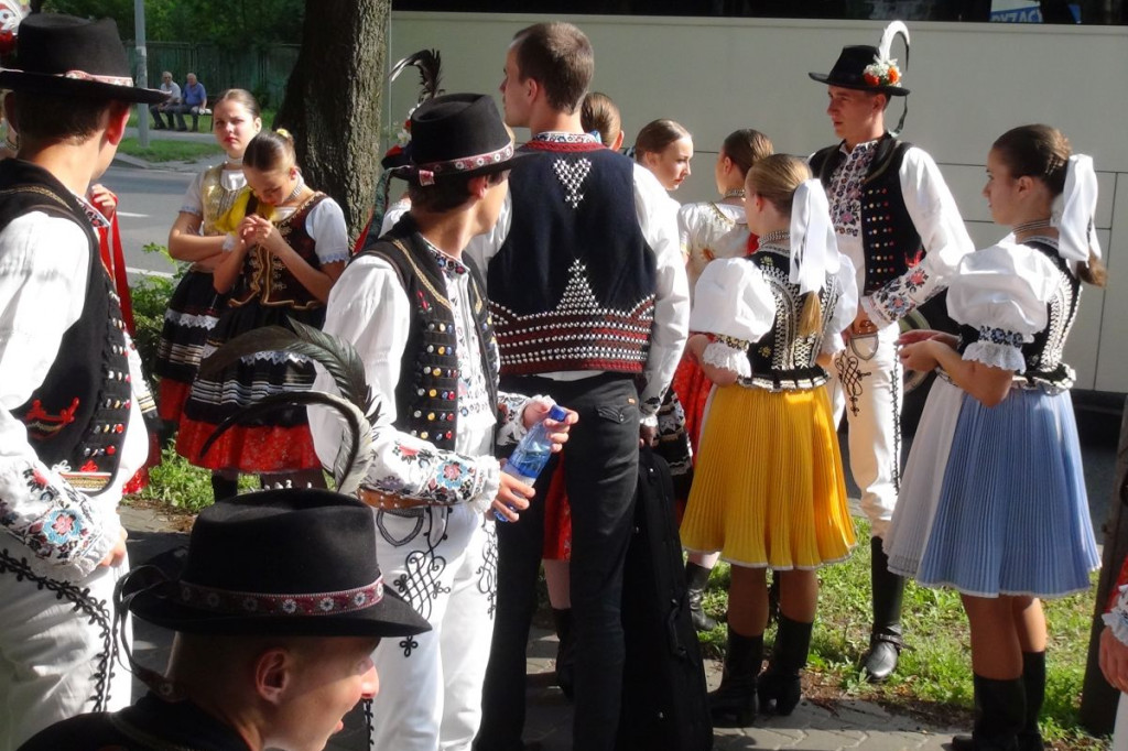 Kolorowo i międzynarodowo